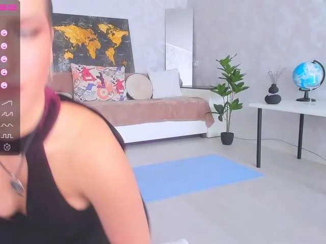 Live sex webcam photo for Aliciiaa #275761293