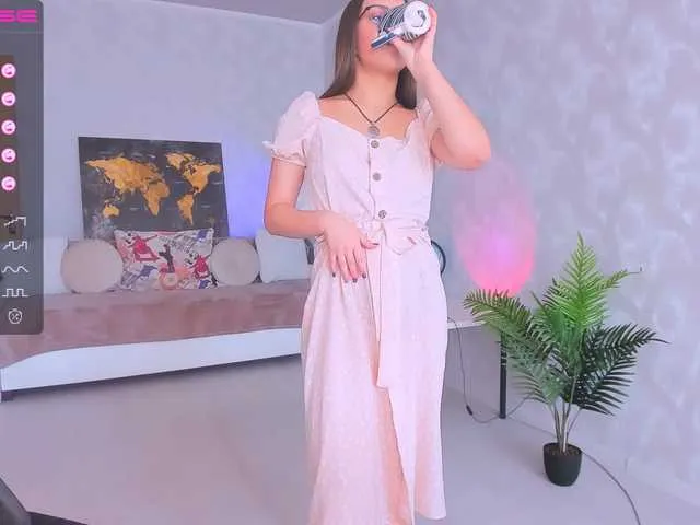 Live sex webcam photo for Aliciiaa #275974334