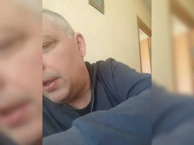 Live sex webcam photo for Aligator0453 #290641841