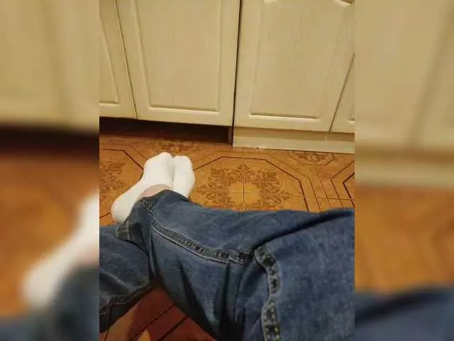 Live sex webcam photo for Aligator0453 #290783446