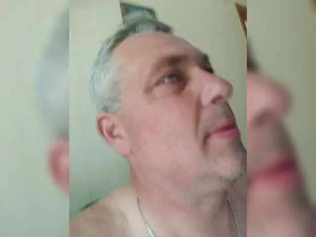 Live sex webcam photo for Aligator0453 #291131099