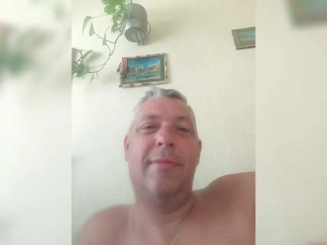 Live sex webcam photo for Aligator0453 #291494665