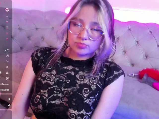 Live sex webcam photo for Aliiceyong #290540128