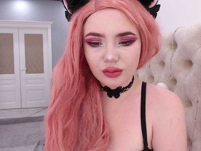 Live sex webcam photo for Aliinaxx #273874959