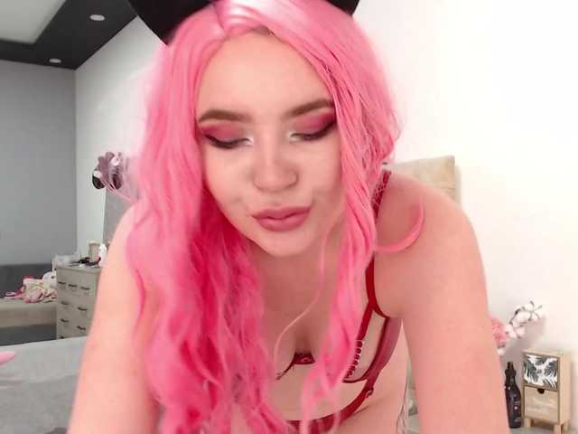 Live sex webcam photo for Aliinaxx #274018752