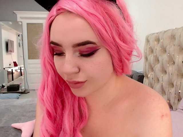 Live sex webcam photo for Aliinaxx #274399667