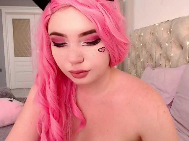 Live sex webcam photo for Aliinaxx #274502364