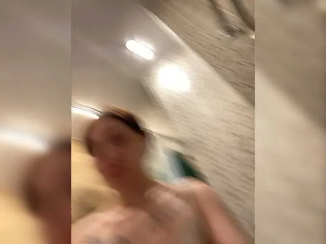 Live sex webcam photo for Alikivi #277322718