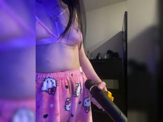 Live sex webcam photo for Alikivi #277445986