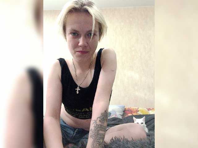 Live sex webcam photo for Alina-22 #274229613