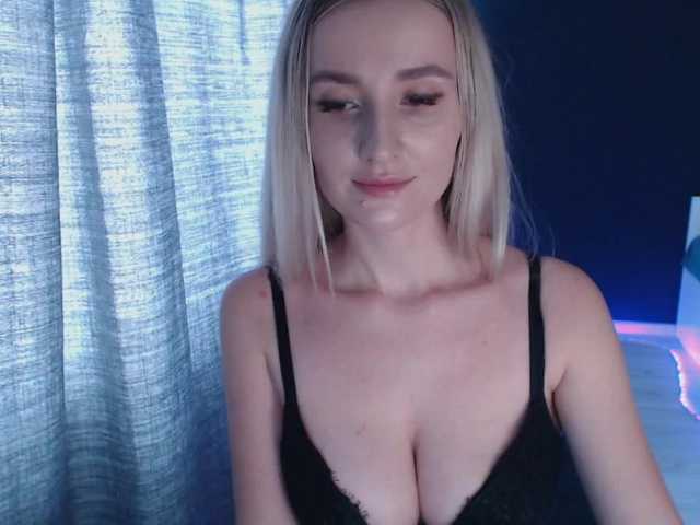 Live sex webcam photo for Alina-Lovely #272709637