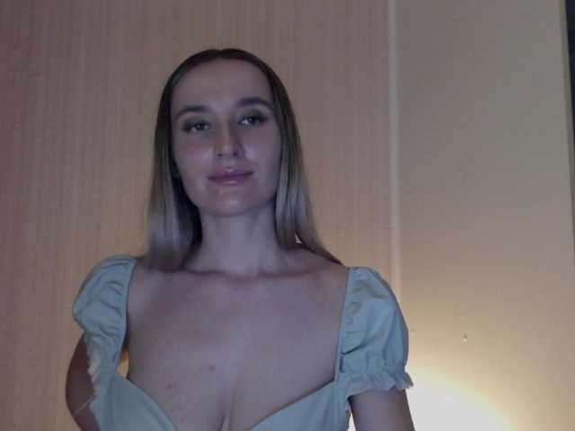Live sex webcam photo for Alina-Lovely #275541977