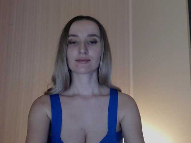 Live sex webcam photo for Alina-Lovely #275560379