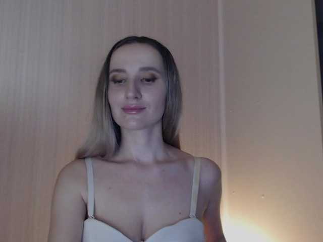 Live sex webcam photo for Alina-Lovely #276105582