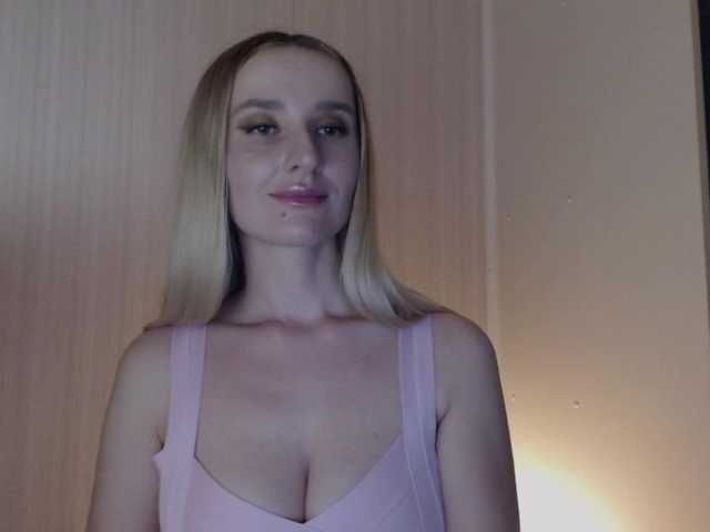 Live sex webcam photo for Alina-Lovely #276304416