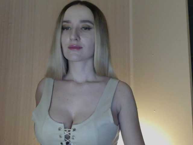Live sex webcam photo for Alina-Lovely #277268392