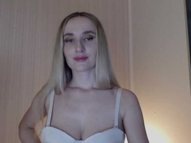 Live sex webcam photo for Alina-Lovely #277644302