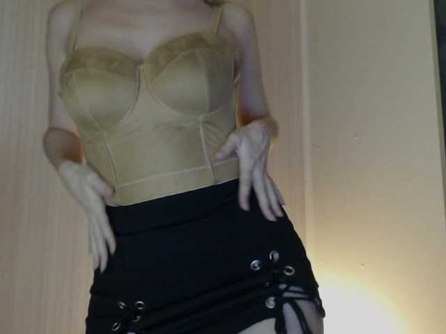 Live sex webcam photo for Alina-Lovely #277664870