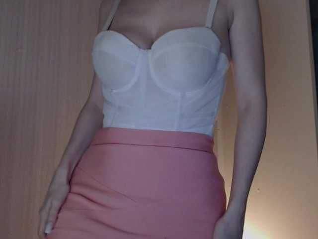 Live sex webcam photo for Alina-Lovely #277688697