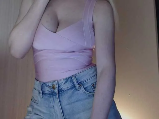 Live sex webcam photo for Alina-Lovely #278071634