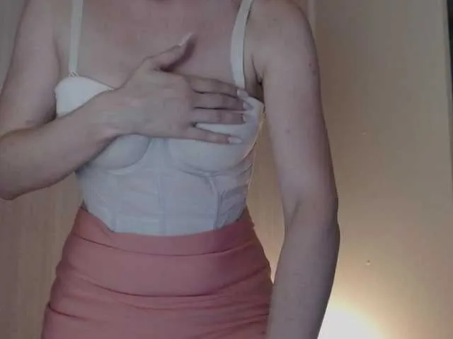 Live sex webcam photo for Alina-Lovely #281836951