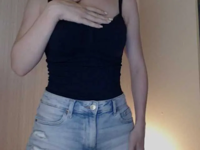 Live sex webcam photo for Alina-Lovely #288186583