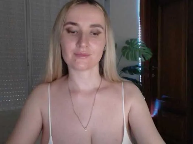 Live sex webcam photo for Alina-Lovely #291215142