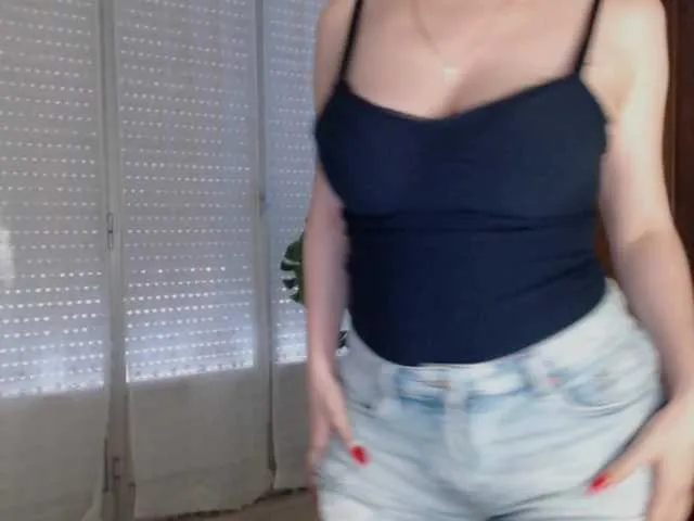 Live sex webcam photo for Alina-Lovely #291473541