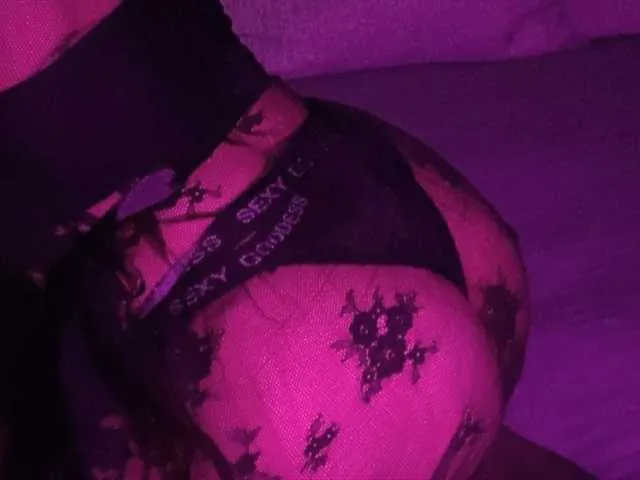 Live sex webcam photo for Alina-M #276724511