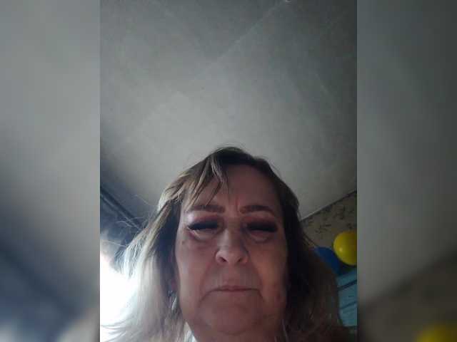 Live sex webcam photo for Alina1965 #290547439