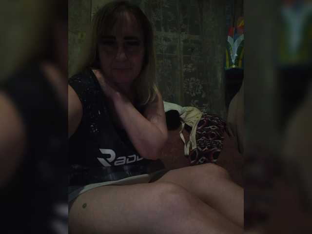 Live sex webcam photo for Alina1965 #290686377