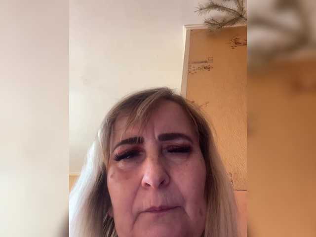 Live sex webcam photo for Alina1965 #290828289