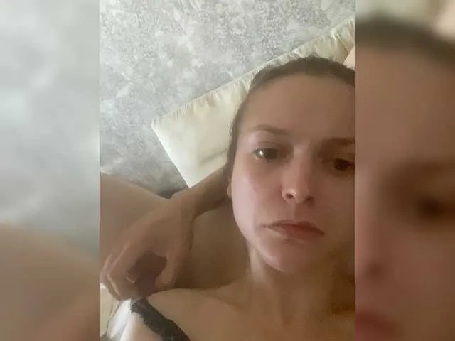 Live sex webcam photo for Alina2000kex #291534057