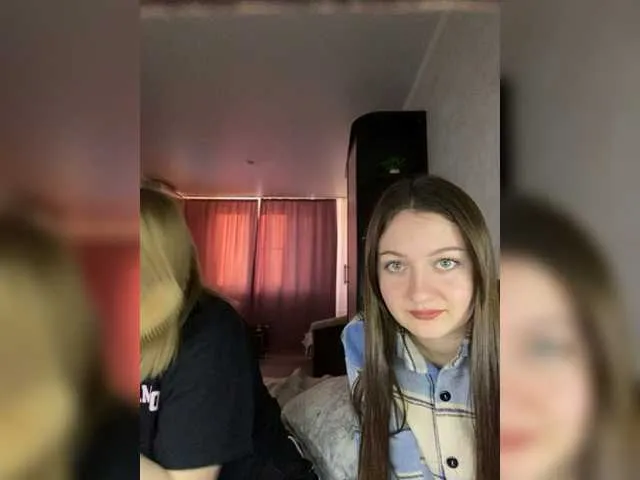 Live sex webcam photo for Alina55555 #277105578