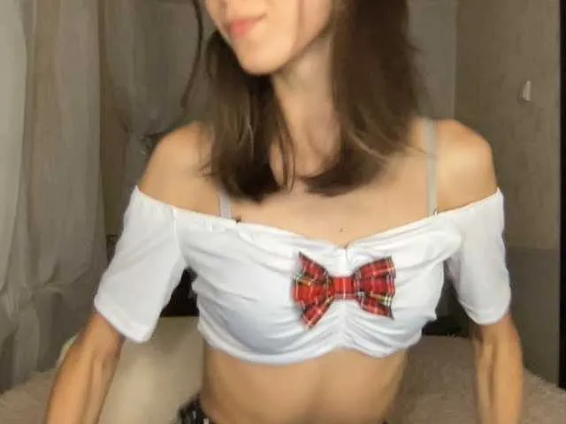 Live sex webcam photo for AlinaAp #276214054