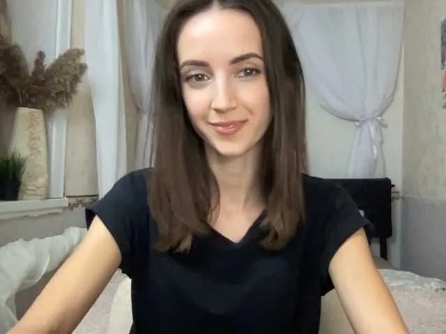 Live sex webcam photo for AlinaAp #276271270