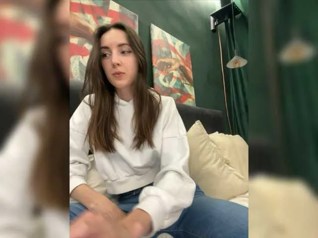 Live sex webcam photo for AlinaAp #277450399