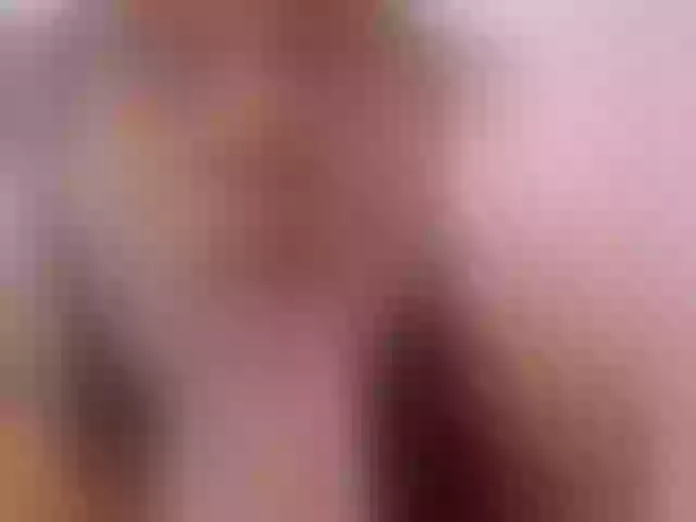 Live sex webcam photo for AlinaColeens #276293546