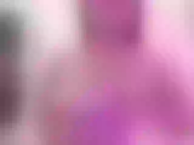 Live sex webcam photo for AlinaColeens #276330239