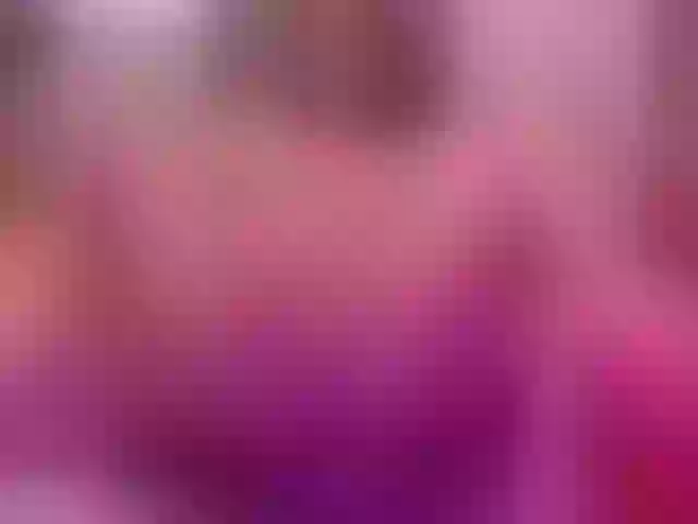 Live sex webcam photo for AlinaColeens #276357145