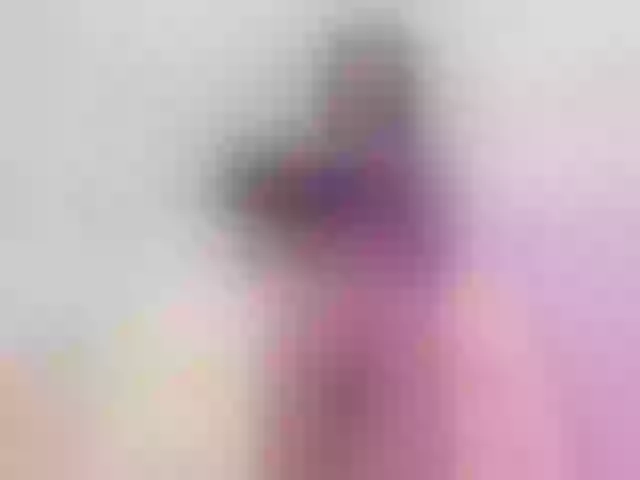 Live sex webcam photo for AlinaColeens #276470012