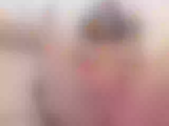 Live sex webcam photo for AlinaColeens #276485244