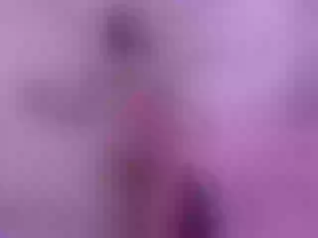 Live sex webcam photo for AlinaColeens #276623346