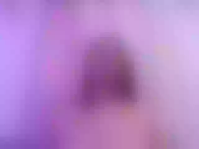 Live sex webcam photo for AlinaColeens #276703542