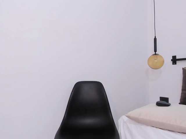Live sex webcam photo for AlinaGarcia-mml #277380401