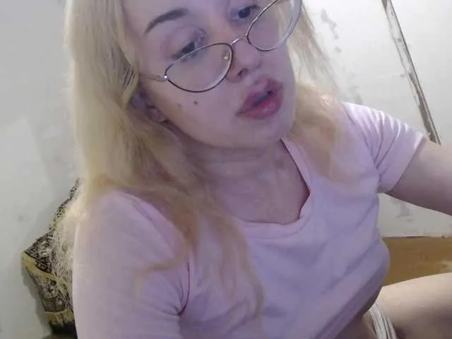 Live sex webcam photo for AlinaNichtigkeit #293988626