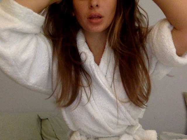 Live sex webcam photo for AlinaVigri #272791958