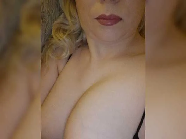 Live sex webcam photo for Alinaa #272182169