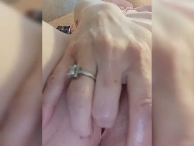 Live sex webcam photo for Alinaa #273500051