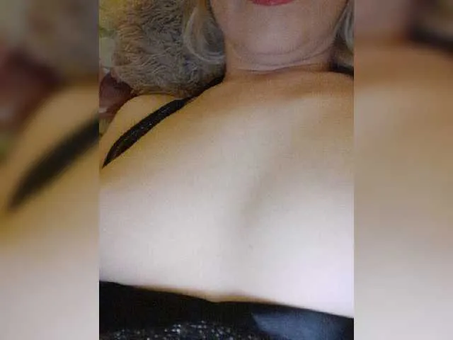 Live sex webcam photo for Alinaa #273872495